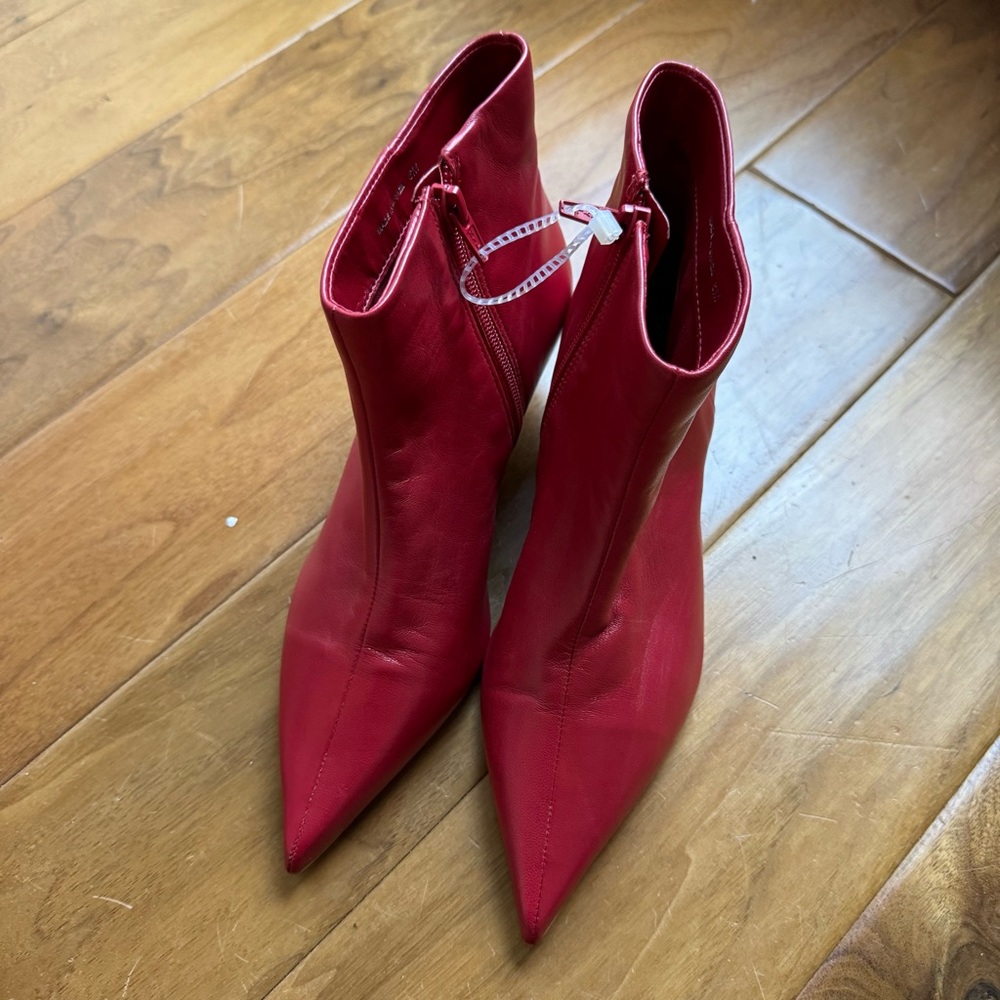 NWT Gianni Bini Leather Ankle Boots Red Sz 6 (no original box) - Picture 8 of 8